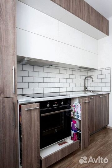 Кухня в потолок на заказ