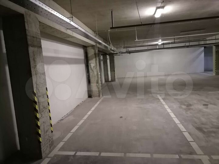 Машиноместо, 14 м²