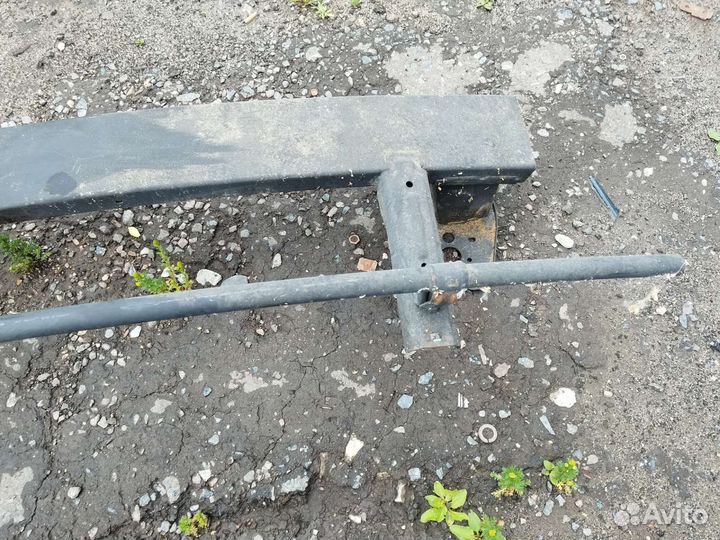 Усилитель бампера передний Kia Rio 4