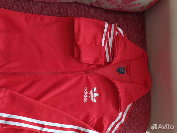 Купильник, ветровка, олимпийка