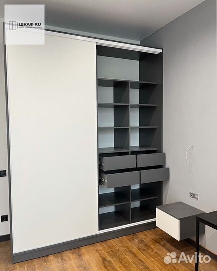 Шкаф встроенный