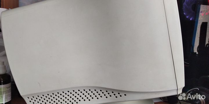 Монитор LG Studioworks 575N