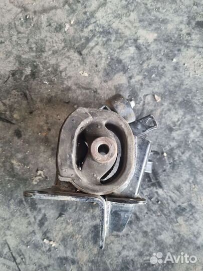 Опора тойота 2л