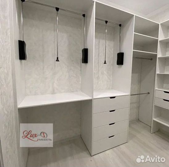 Гардеробные системы и вешалки