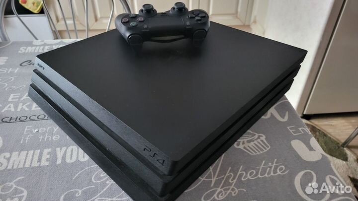 PS4 Pro1тб 3 ревизия 31игра HEN 9.00 прошита