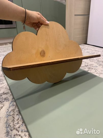 Полочка детская настенная