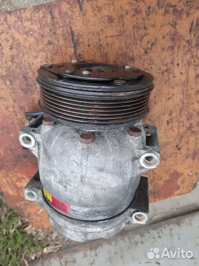 Компрессор кондиционера Ssang Yong Rexton 2010