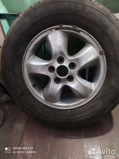Запасное полноразмерное колесо