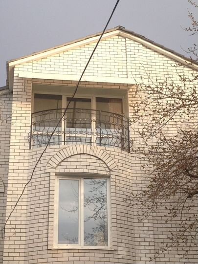 Дом 200 м² на участке 1 сот.