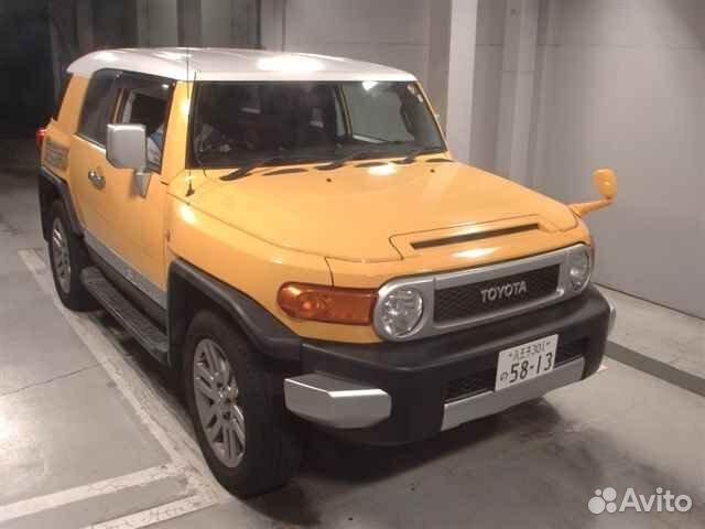 В разборе toyota FJ cruiser 2011