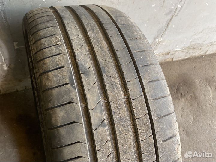 Pirelli P Zero PZ4 255/35 R21