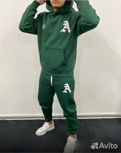 Спортивный костюм мужской новый