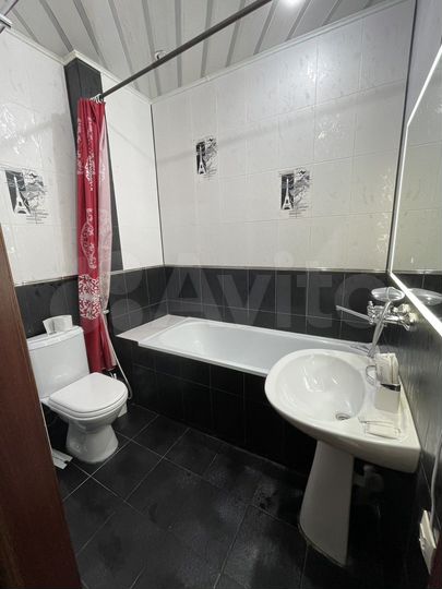 3-к. квартира, 102 м², 3/4 эт.