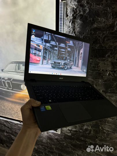 Acer 15.6 core i3 8gb ssd256 geforce 920 2gb