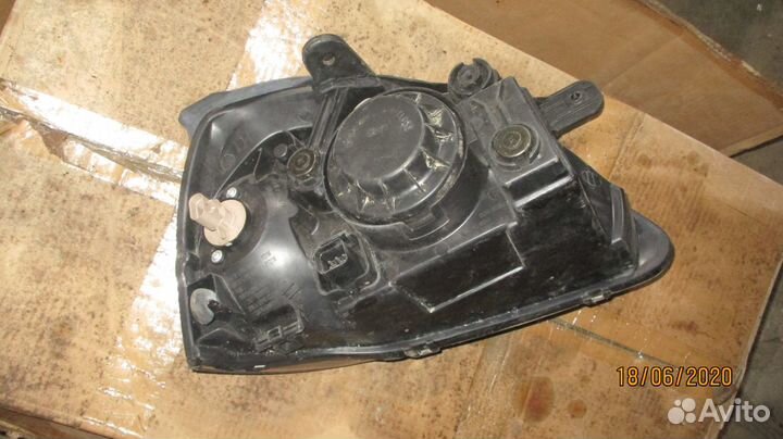 Kia RIO 2002-2005 фара левая