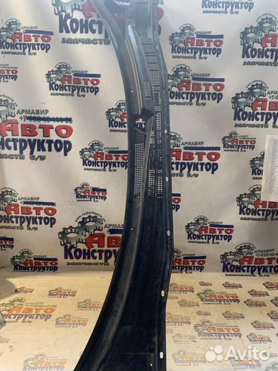 Жабо (решетка под лобовое стекло) Mitsubishi