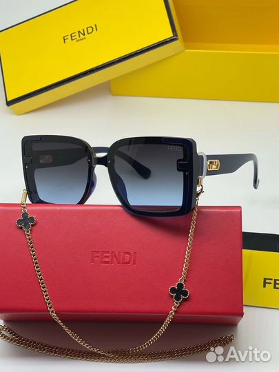 Солнцезащитные очки fendi