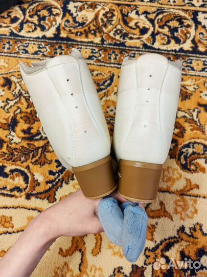 Фигурные коньки edea