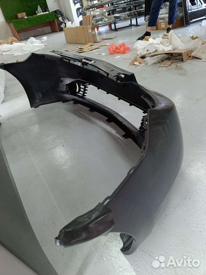 Новый передний бампер toyota prius 20