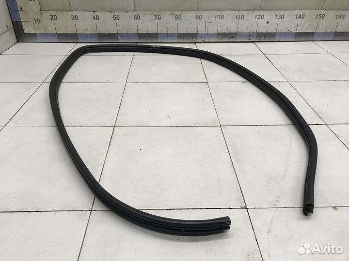 Уплотнитель (внутри) SX4 2006-2013