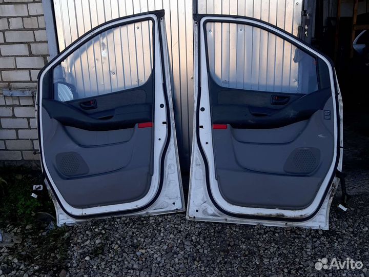 Дверь передняя Хендай Гранд Старекс 2012 год