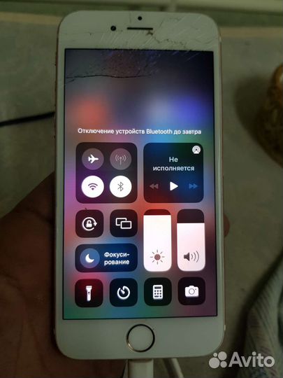 Телефон iPhone 6s