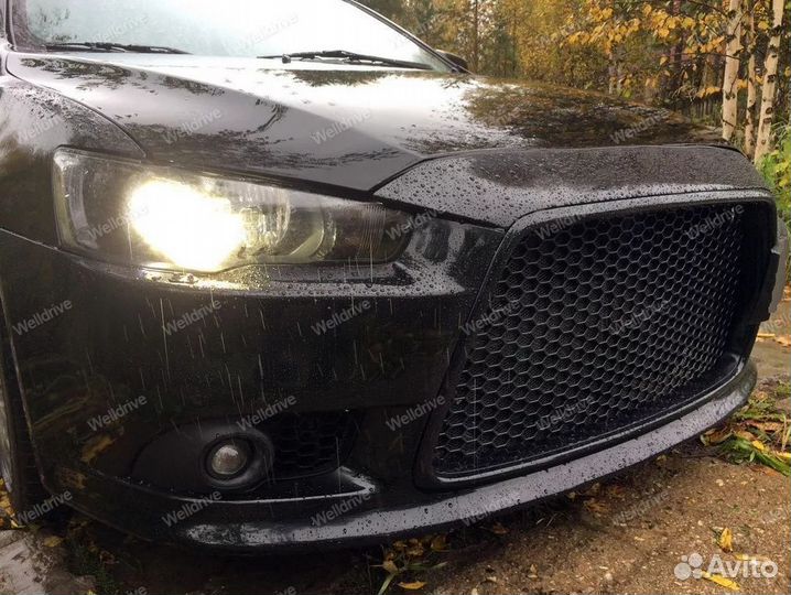 Решетка радиатора Mitsubishi Lancer X 10 соты