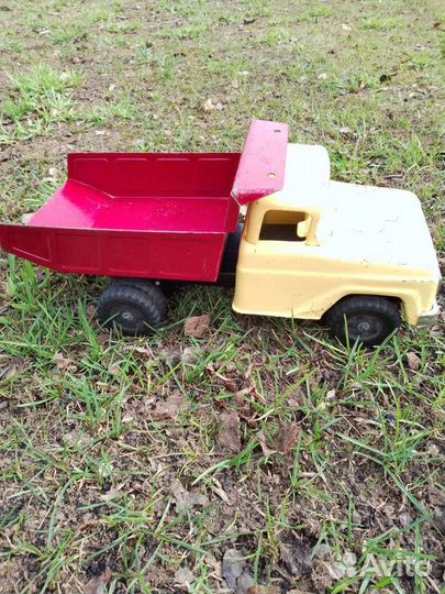 Игрушки СССР. Самосвал
