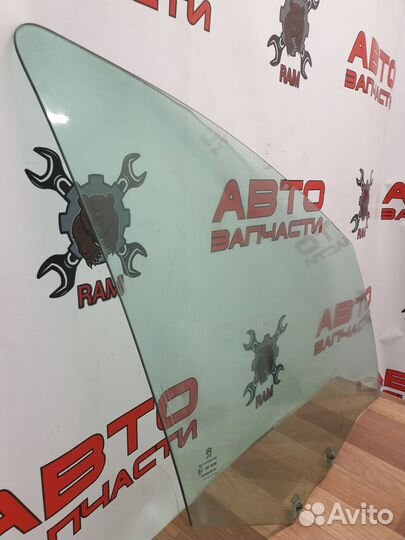 Стекло переднее правое Peugeot 408