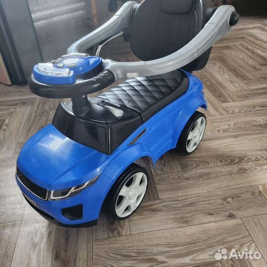 Детская машинка каталка с ручкой