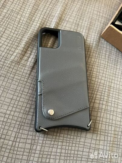 Чехол на iPhone 11 в виде кросс боди