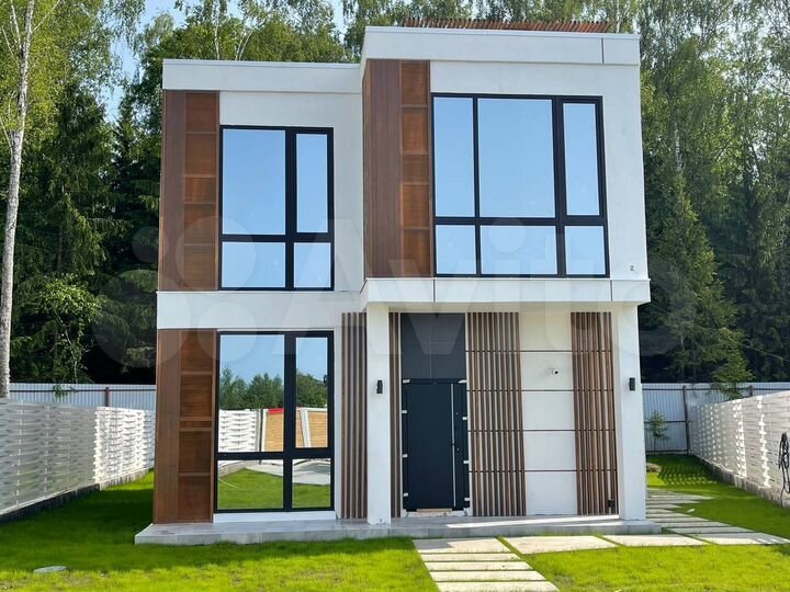 Дом 190 м² на участке 5,2 сот.