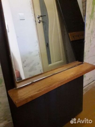 Вешалка прихожая