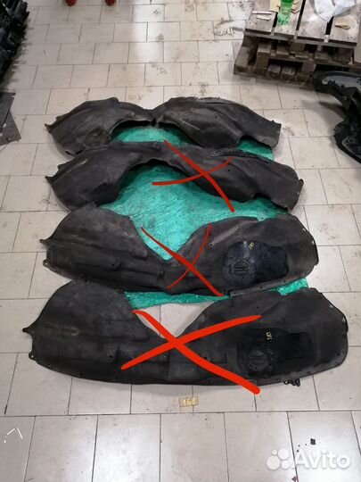 Подкрылок передний Jeep Grand Cherokee wk2 srt