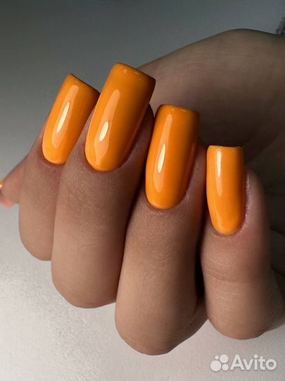 Маникюр + педикюр у топ-мастера