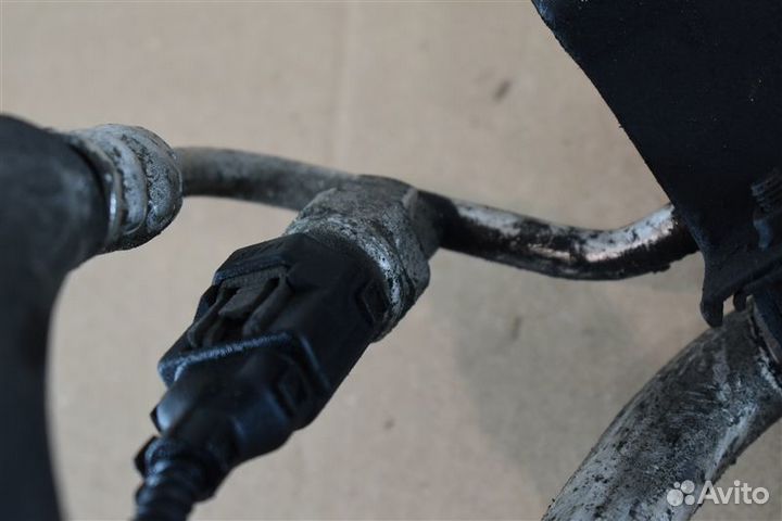 Трубка кондиционера Kia Sportage 2 поколение