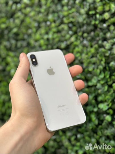iPhone X, 64 ГБ