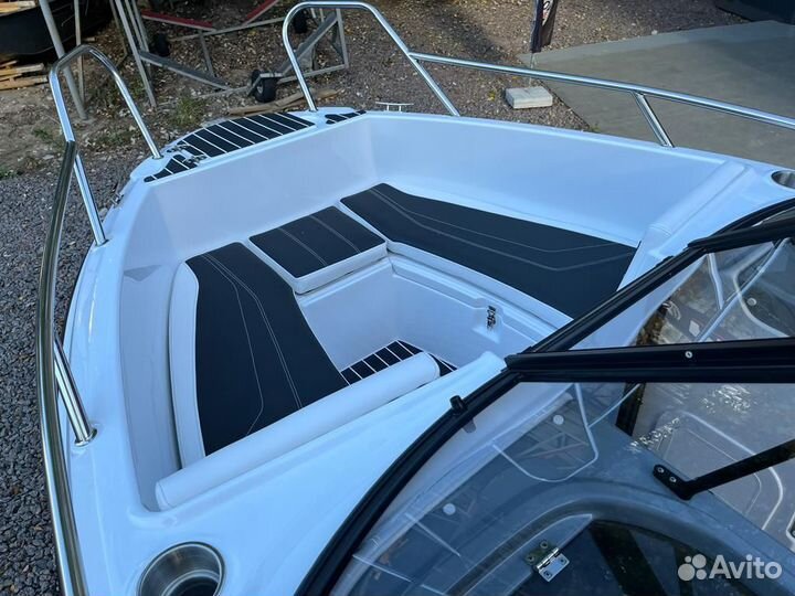 Катер Phoenix 510BR