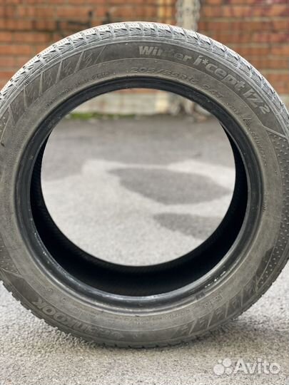 Hankook Winter I'Cept IZ2 205/55 R16