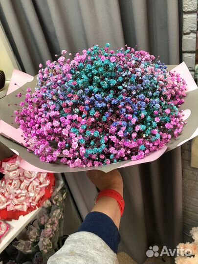 Букет из голубых хризантем