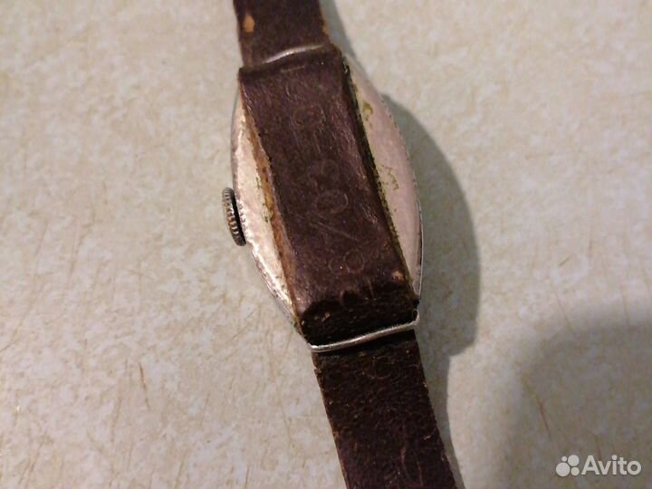 Часы женские наручные 50 -60 года