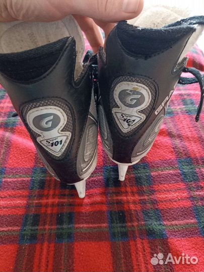 Коньки хоккейные