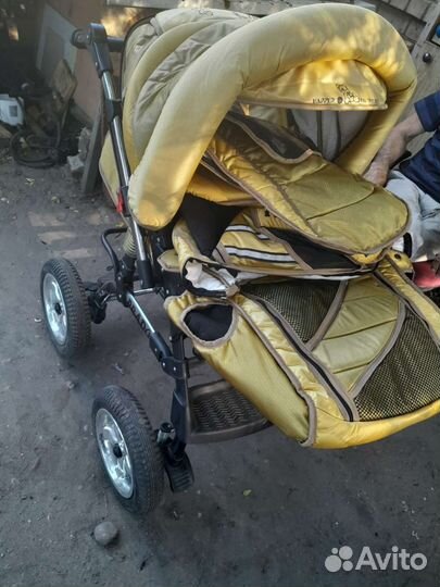 Прогулочная коляска