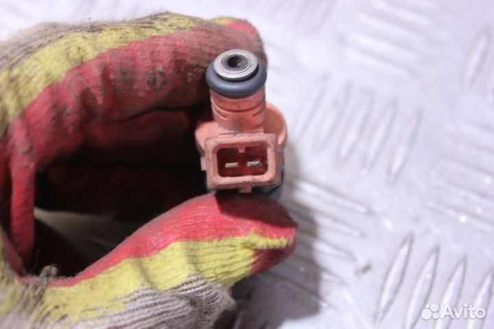 Форсунка двигателя Chevrolet Aveo 2003-2008