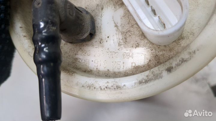 Насос топливный электрический Volkswagen Passat 5, 2001