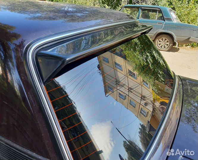 Козырёк заднего стекла 