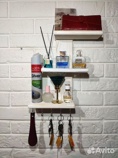 Полка ключница настенная