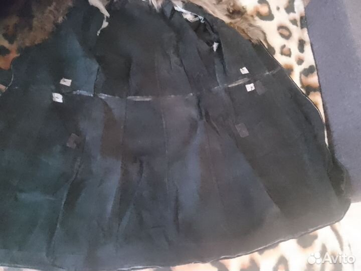 Кожа натуральная,от дублёнки. Воротник волк