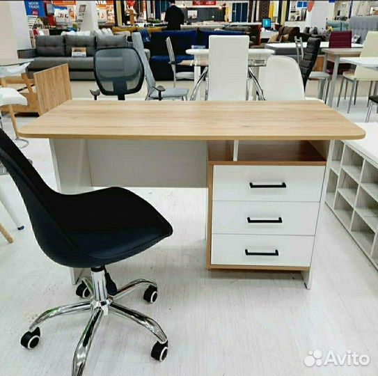 Компьютерный стол лайт новый