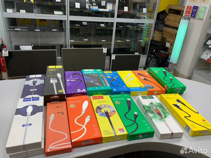 Кабель питания для смартфонов в наличии